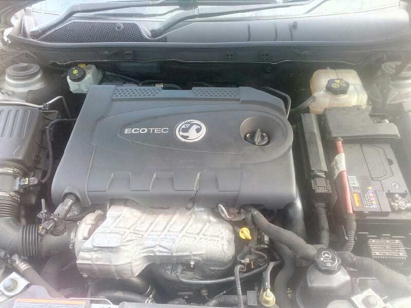 opel insignia berlina del año 2010