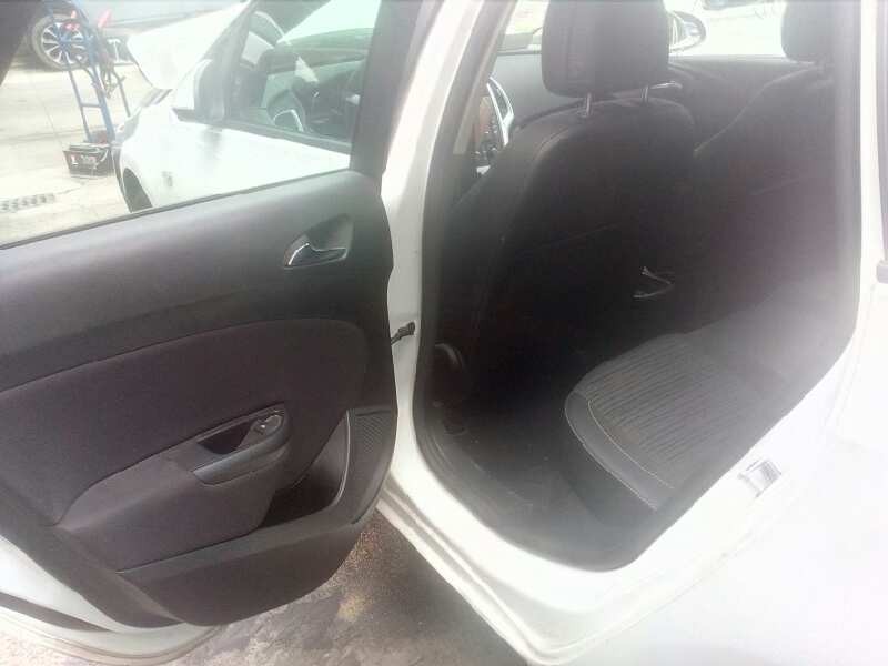 opel astra j lim. del año 2014