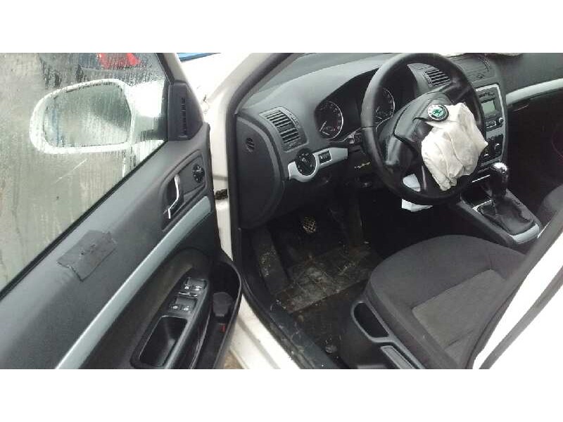 skoda octavia berlina (1z3) del año 2010