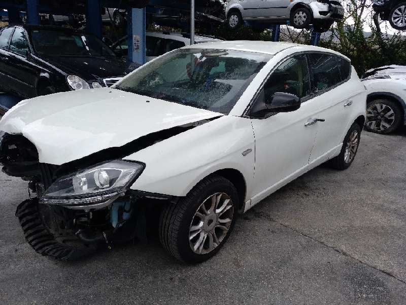 lancia delta (181) del año 2015