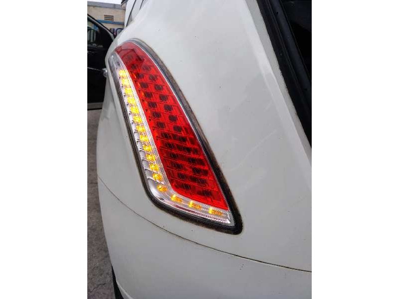 lancia delta (181) del año 2015