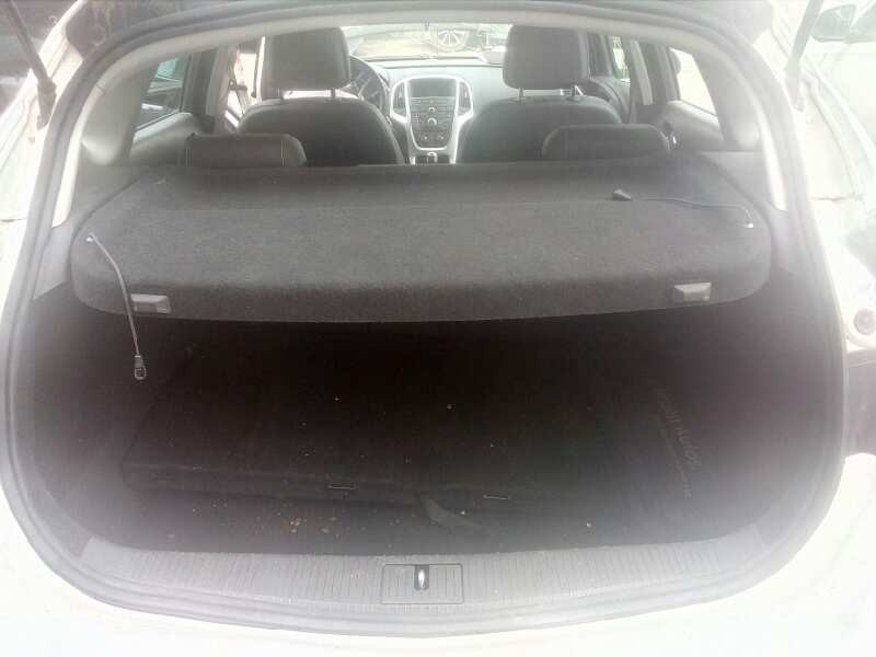 opel astra j lim. del año 2014