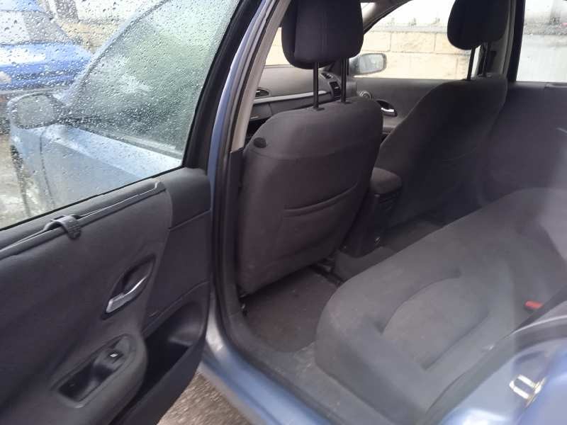 renault laguna ii (bg0) del año 2006