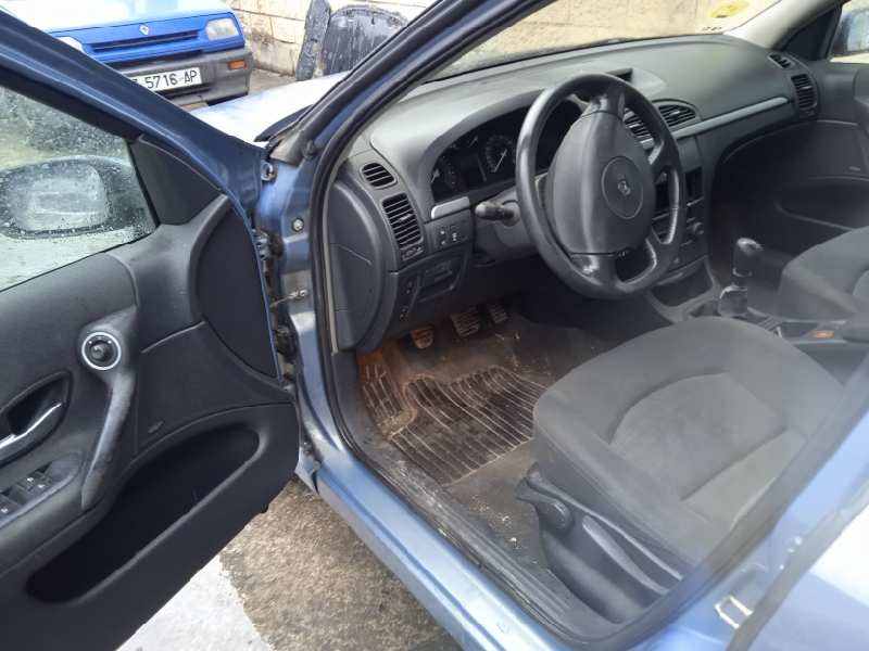 renault laguna ii (bg0) del año 2006
