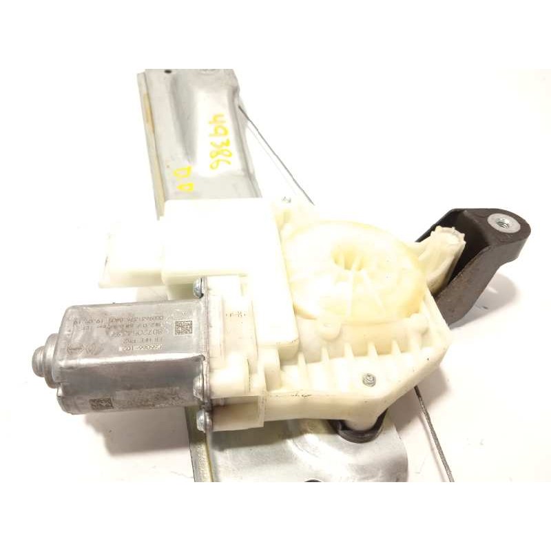 Recambio de elevalunas delantero derecho para renault kadjar 1.3 tce referencia OEM IAM 807205433R  