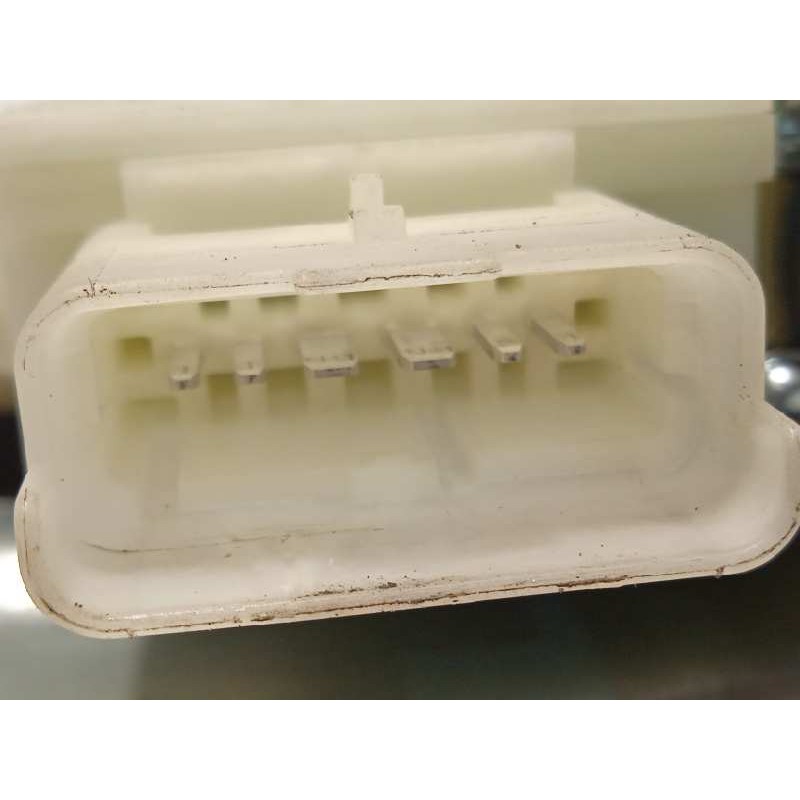 Recambio de elevalunas delantero derecho para renault kadjar 1.3 tce referencia OEM IAM 807205433R  