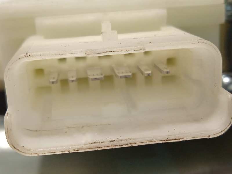 Recambio de elevalunas delantero derecho para renault kadjar 1.3 tce referencia OEM IAM 807205433R  