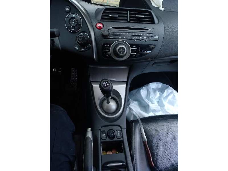 honda civic berlina 5 (fk) del año 2009