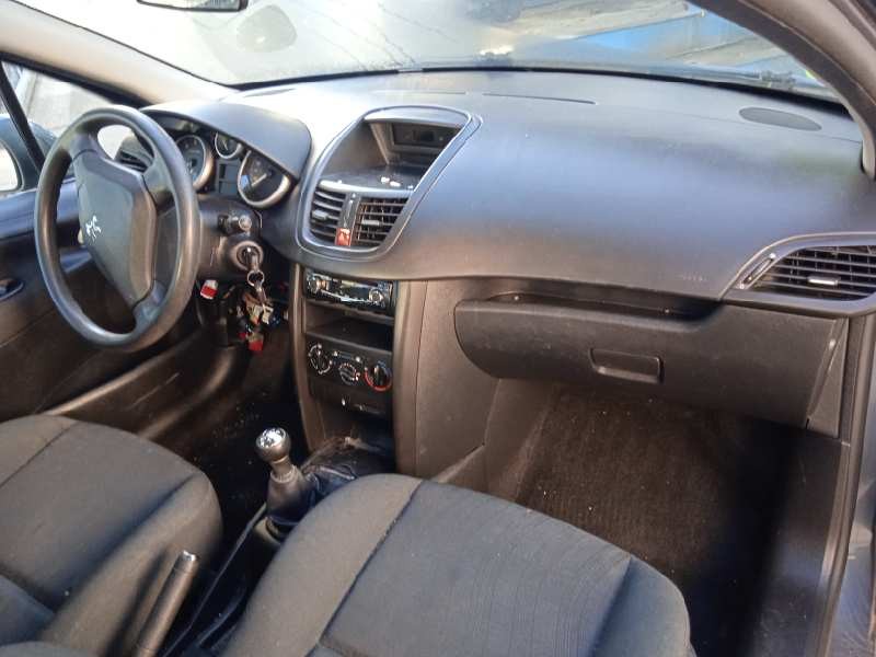 peugeot 207 del año 2007