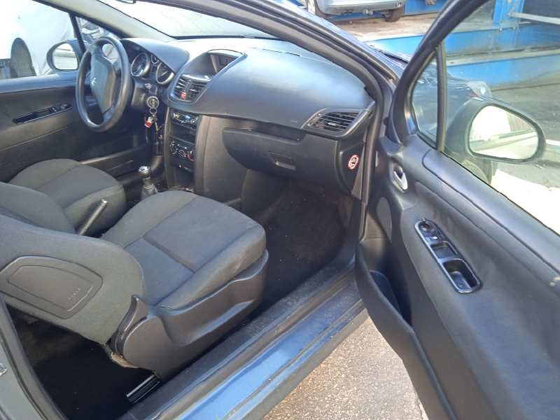 peugeot 207 del año 2007