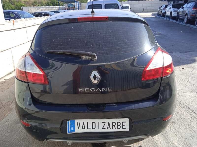 renault megane iii berlina 5 p del año 2013