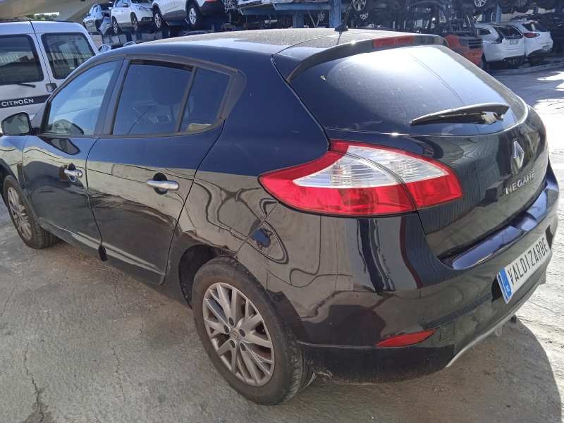 renault megane iii berlina 5 p del año 2013