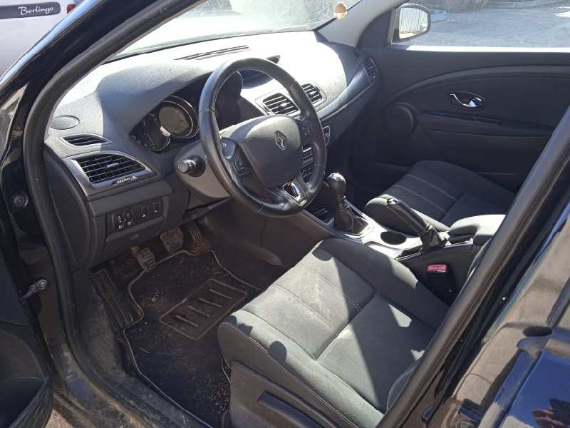 renault megane iii berlina 5 p del año 2013