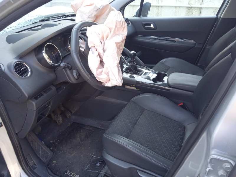 peugeot 3008 del año 2015