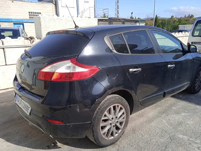 renault megane iii berlina 5 p del año 2013