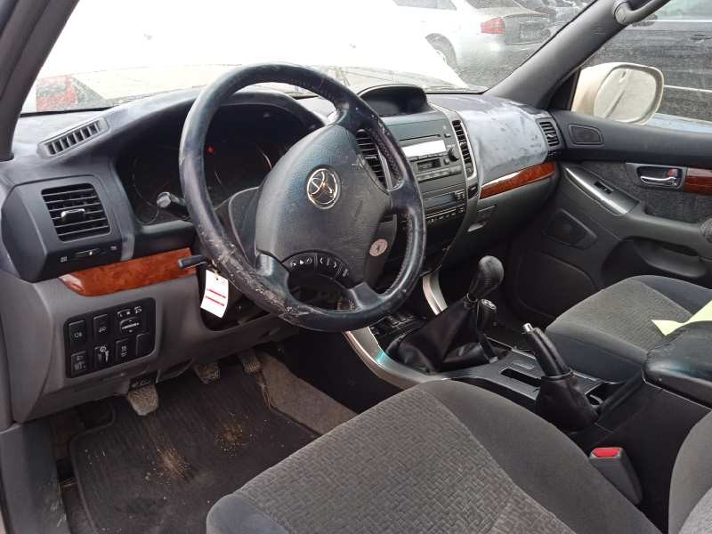 toyota land cruiser (j12) del año 2007