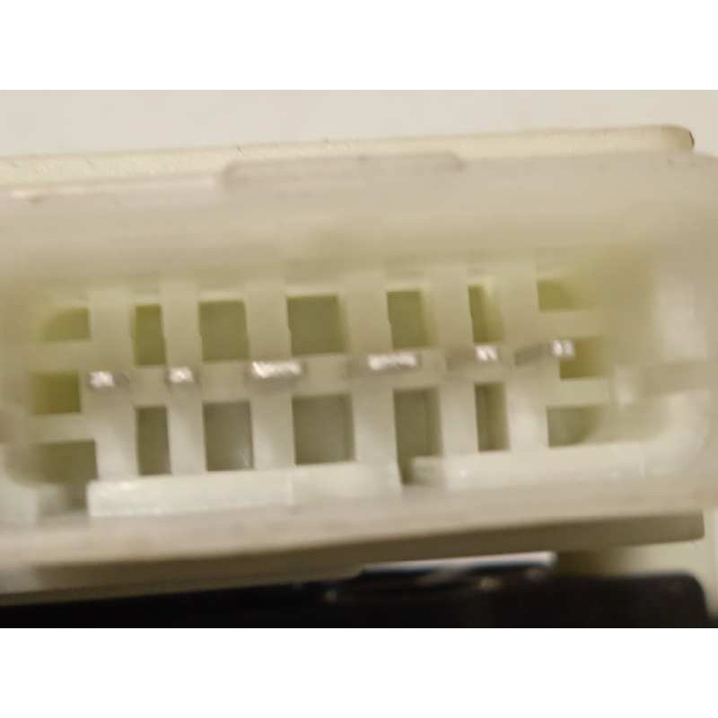 Recambio de elevalunas trasero izquierdo para renault kadjar 1.3 tce referencia OEM IAM 827217622R  