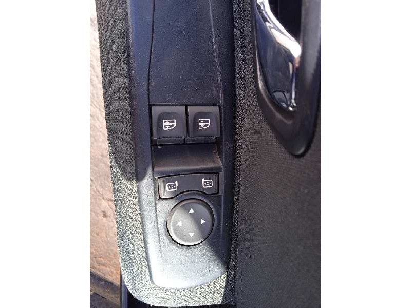 renault megane iii berlina 5 p del año 2013