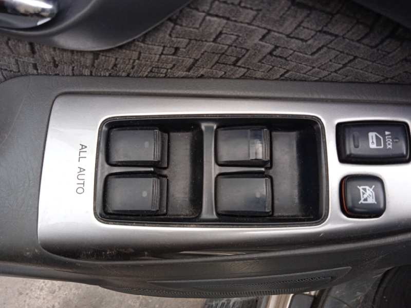 toyota land cruiser (j12) del año 2007