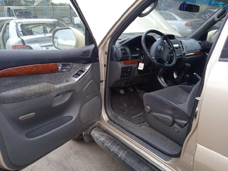 toyota land cruiser (j12) del año 2007