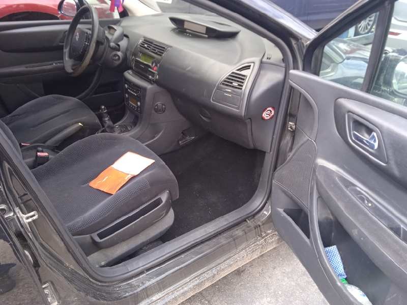 citroën c4 berlina del año 2006