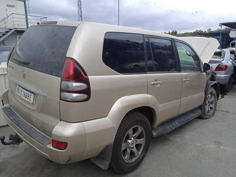 toyota land cruiser (j12) del año 2007