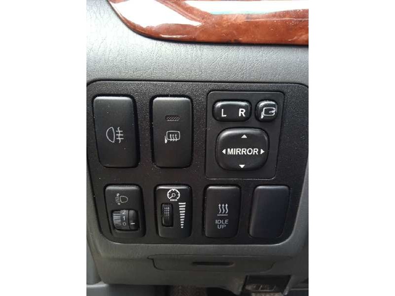 toyota land cruiser (j12) del año 2007