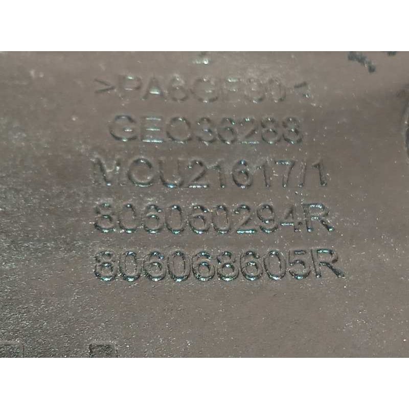 Recambio de maneta exterior trasera derecha para renault kadjar 1.3 tce referencia OEM IAM 806068605R  