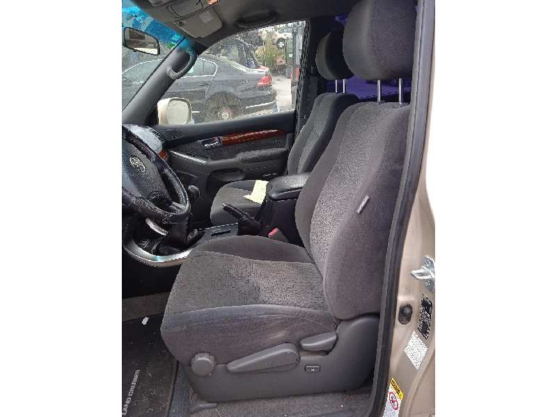 toyota land cruiser (j12) del año 2007