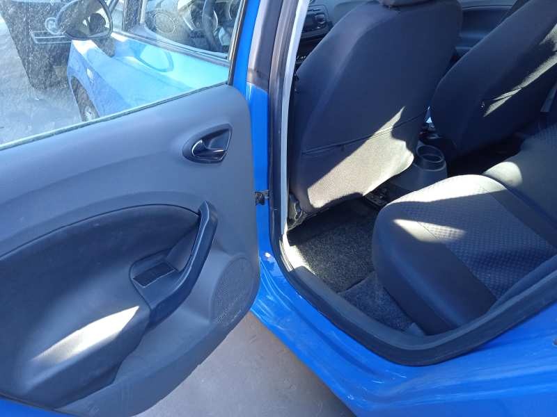 seat ibiza (6j5) del año 2008