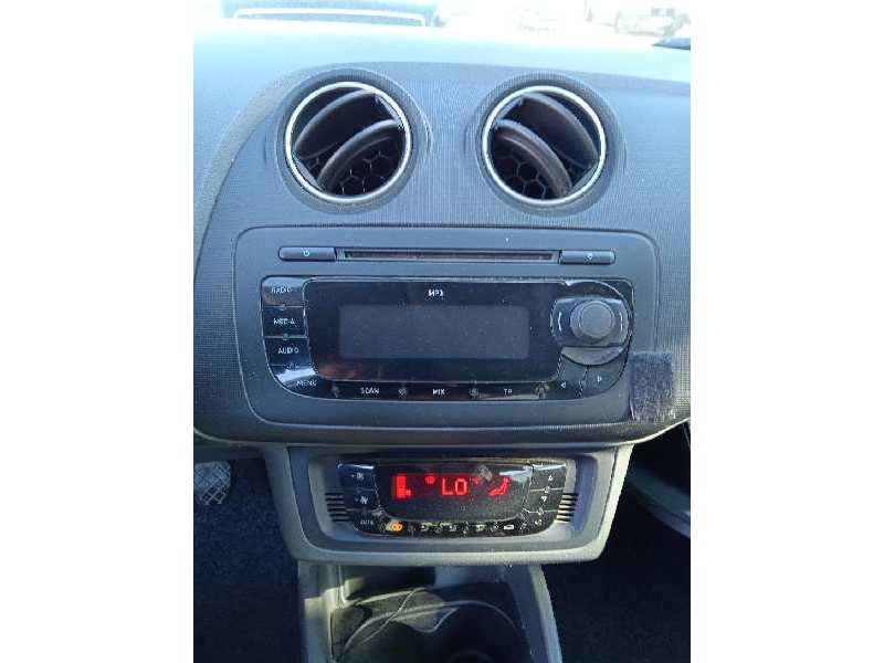 seat ibiza (6j5) del año 2008