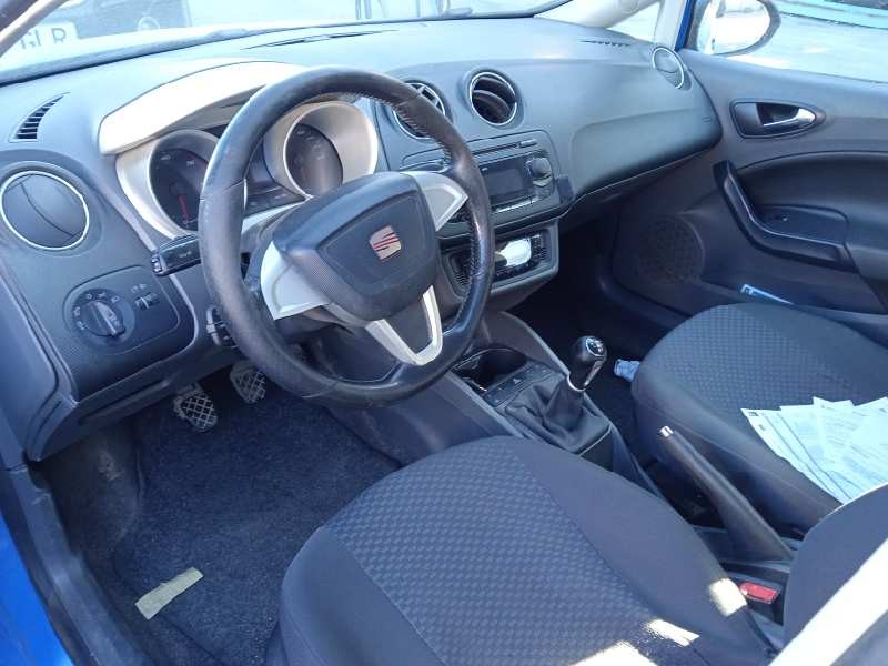 seat ibiza (6j5) del año 2008