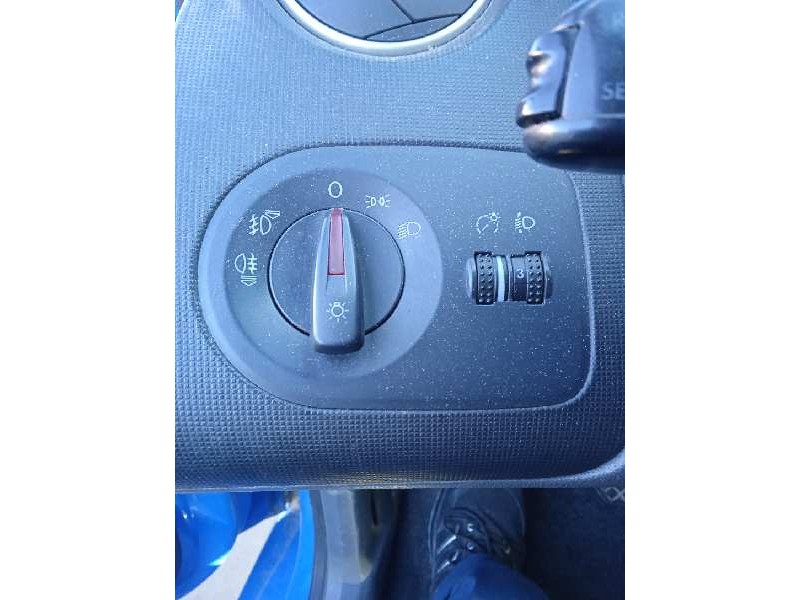 seat ibiza (6j5) del año 2008