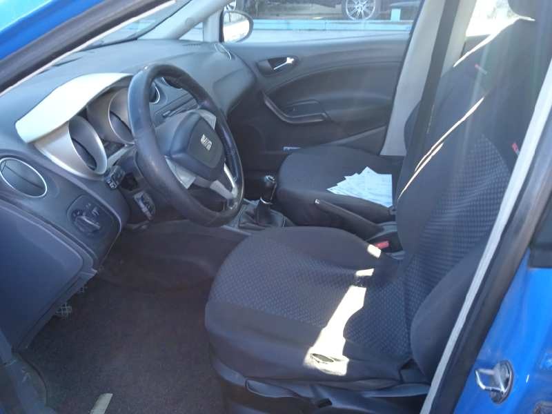 seat ibiza (6j5) del año 2008