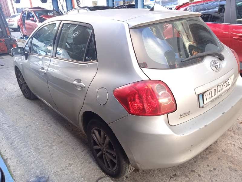 toyota auris del año 2009