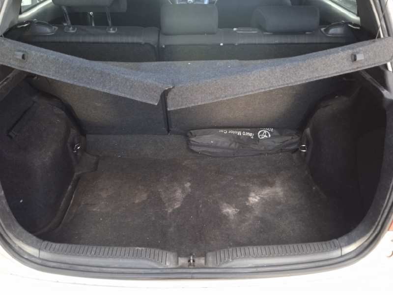 toyota auris del año 2009