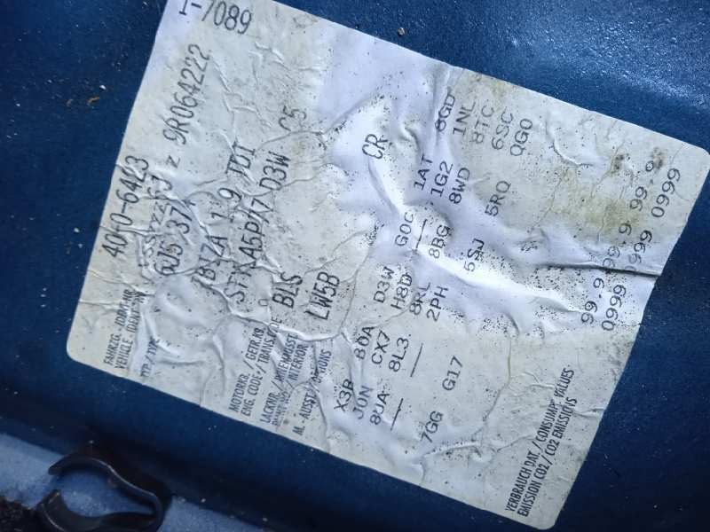 seat ibiza (6j5) del año 2008