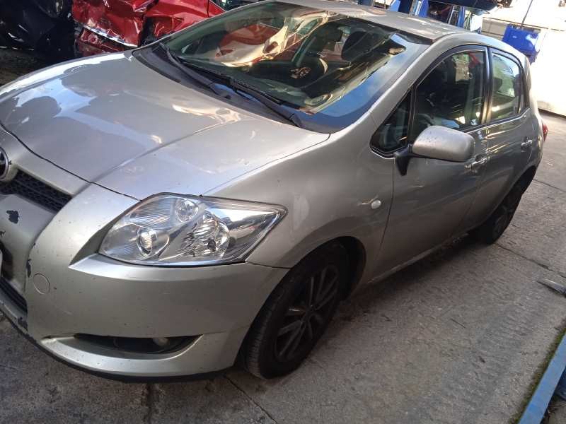 toyota auris del año 2009