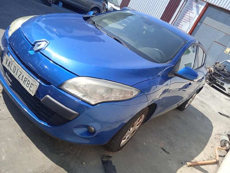 renault megane iii berlina 5 p del año 2009