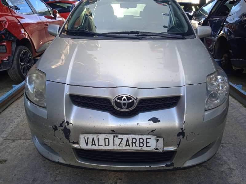 toyota auris del año 2009