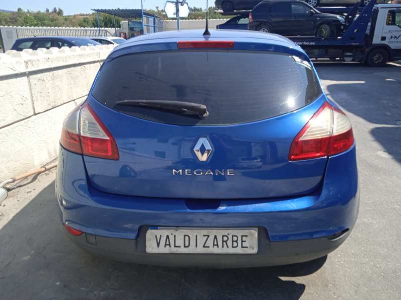 renault megane iii berlina 5 p del año 2009