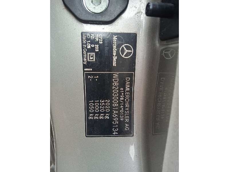 mercedes-benz clase c (w203) berlina del año 2004