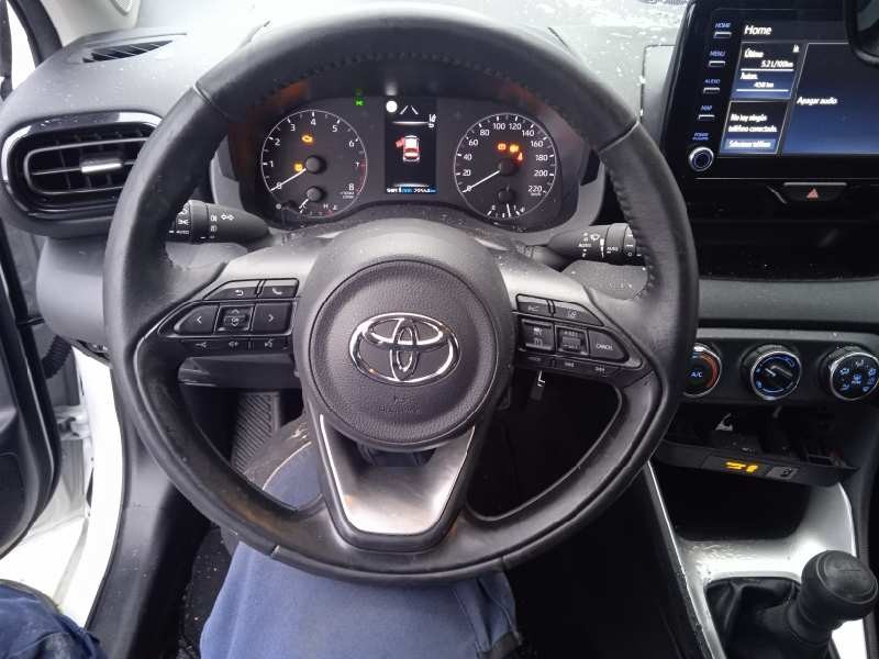 toyota yaris (ksp211 del año 2022
