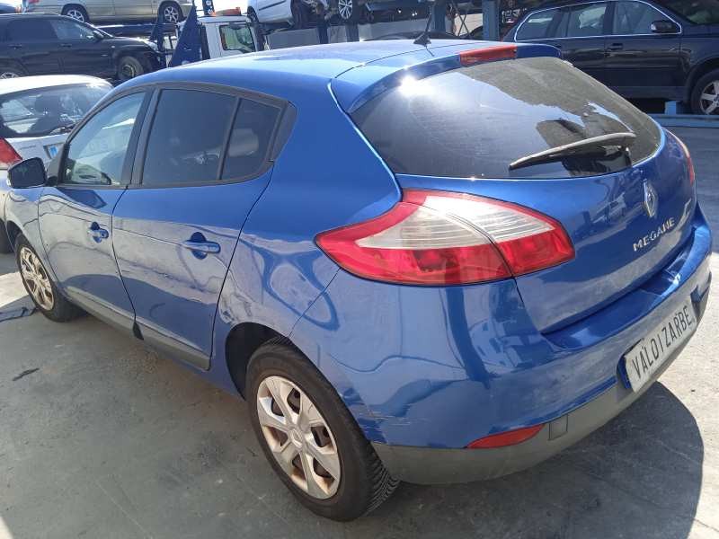 renault megane iii berlina 5 p del año 2009