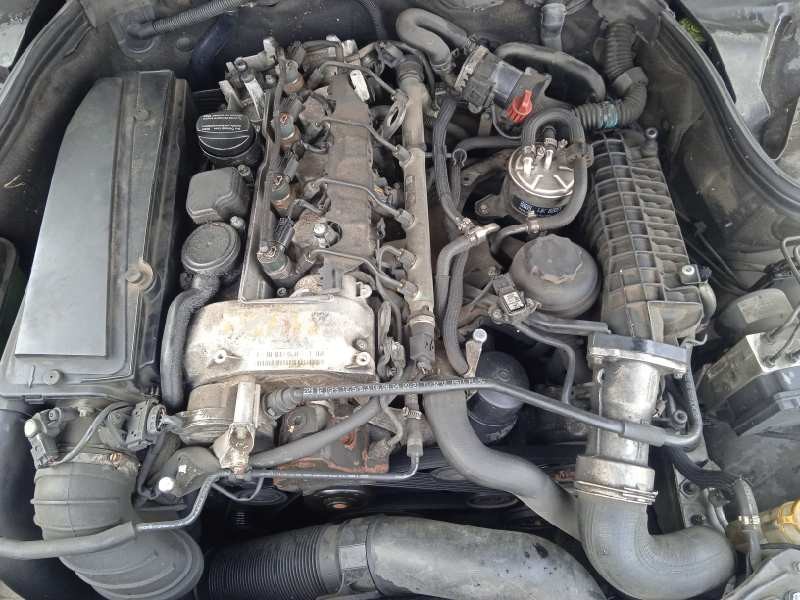 mercedes-benz clase c (w203) berlina del año 2004