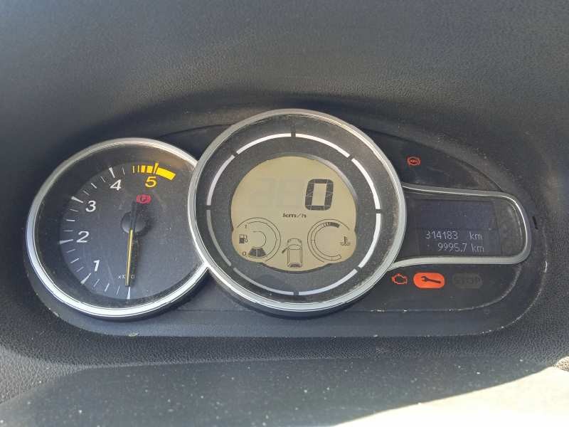 renault megane iii berlina 5 p del año 2009