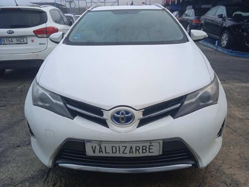 toyota auris touring sports (e18) del año 2014