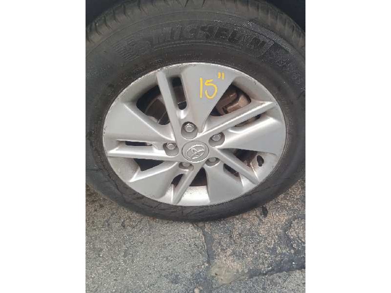 toyota auris touring sports (e18) del año 2014