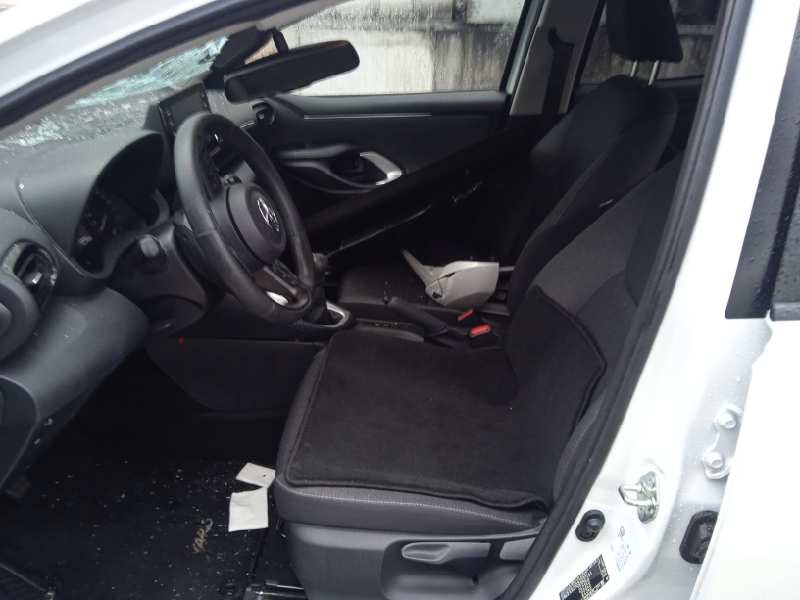 toyota yaris (ksp211 del año 2022