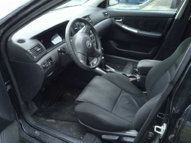 toyota corolla (e12) del año 2005